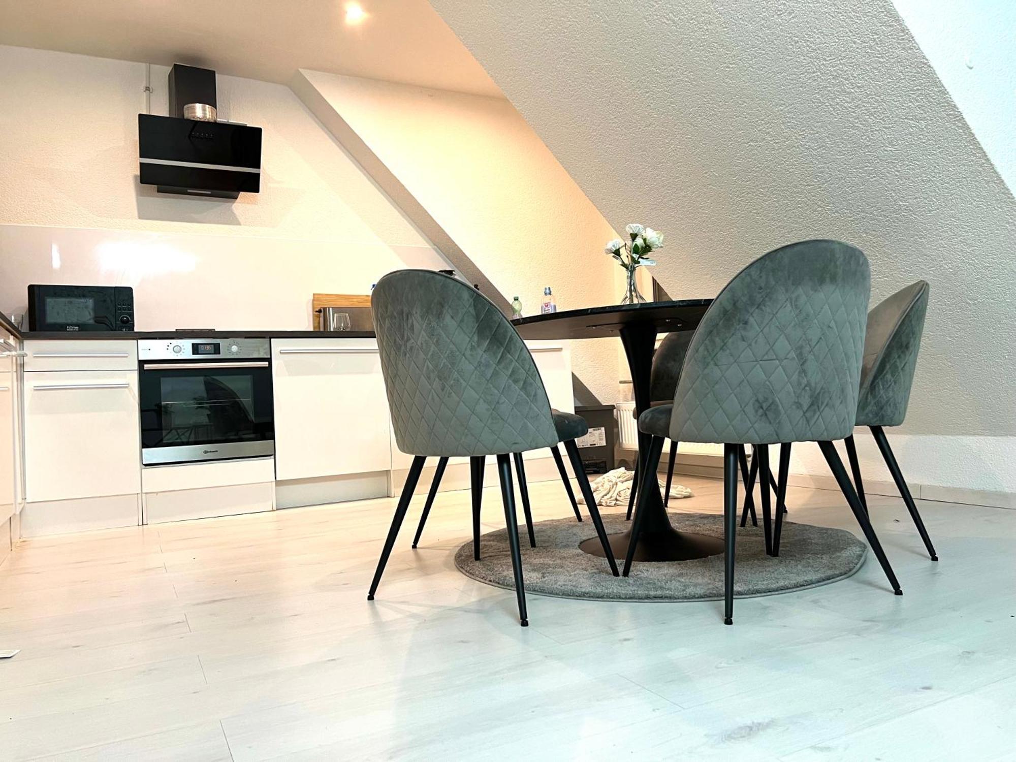 Luxus Maisonette Wohnung Am See, Wehome Premium Sankt Leon-Rot Exteriér fotografie