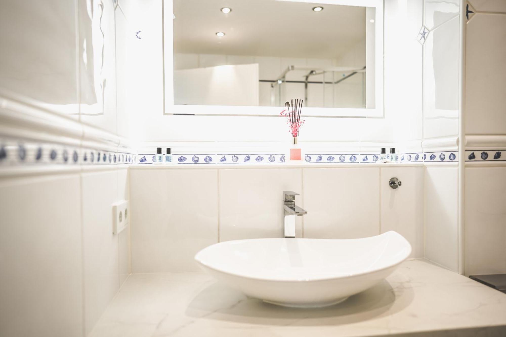 Luxus Maisonette Wohnung Am See, Wehome Premium Sankt Leon-Rot Exteriér fotografie