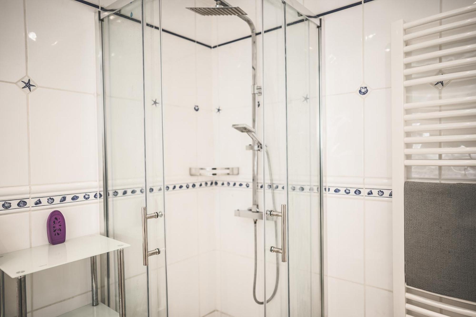 Luxus Maisonette Wohnung Am See, Wehome Premium Sankt Leon-Rot Exteriér fotografie